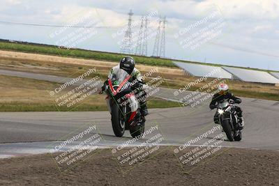 media/Apr-26-2024-TrackDaz (Fri) [[c4b677d280]]/C Group/140pm (Wheelie Bump)/